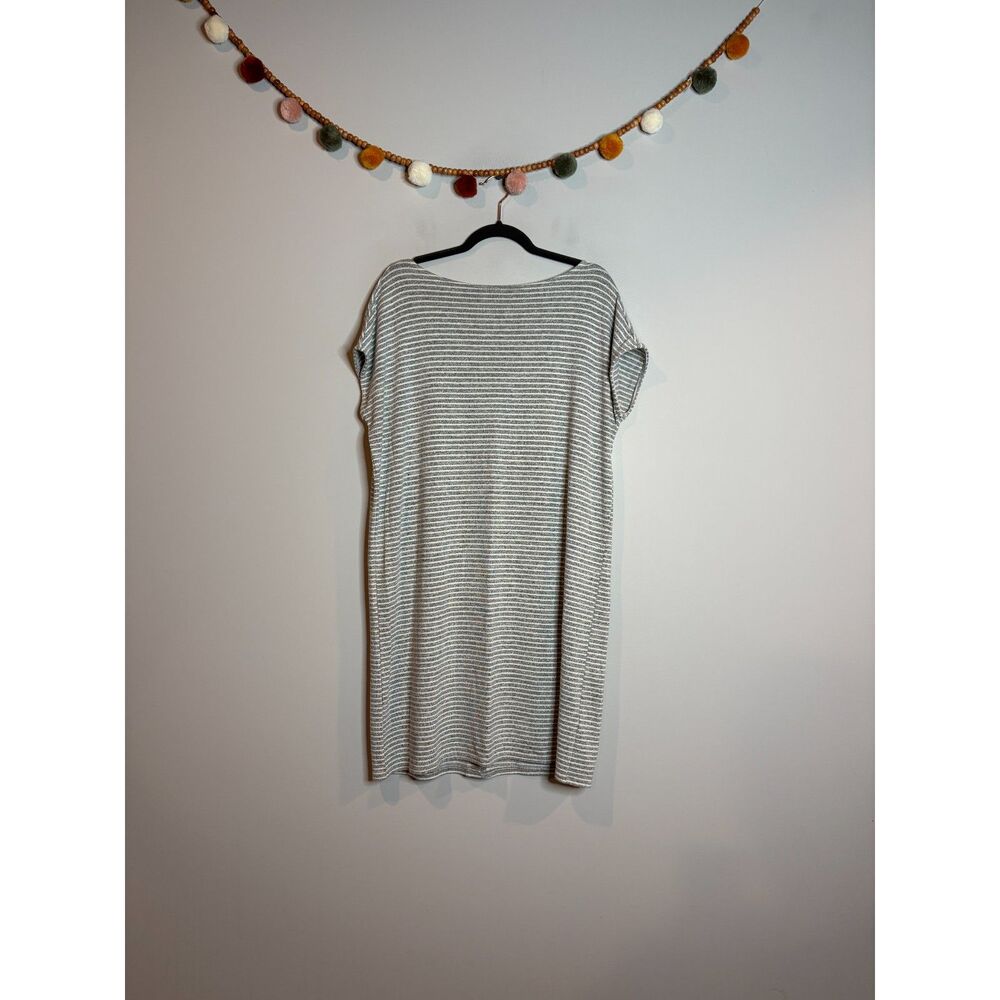 Gap grey and white striped casual shift dress